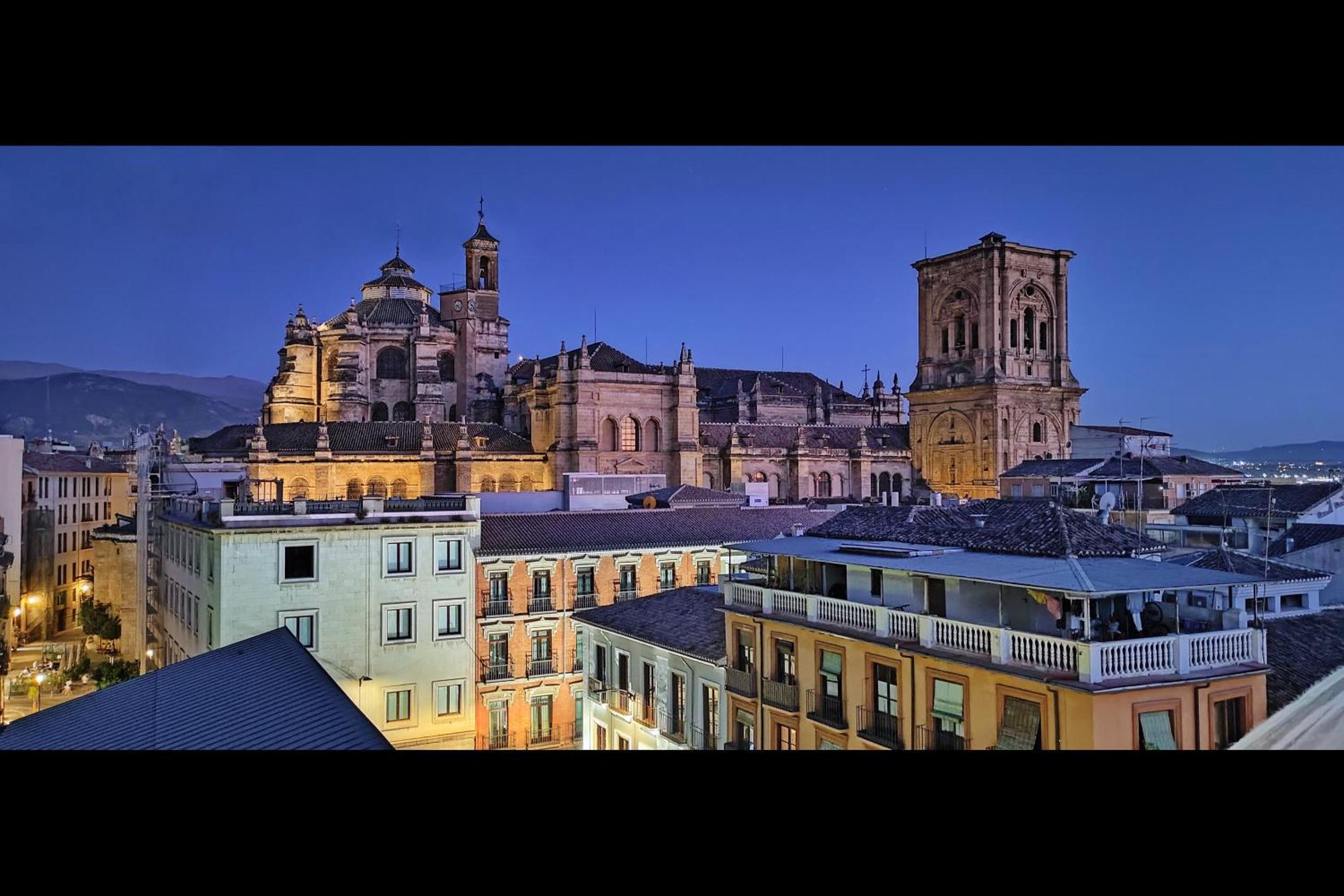 Atico Panorama Catedral Apartment Granada Exterior photo